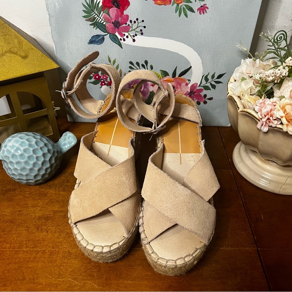 Dolce Vita Espadrille Wedge Sandals
Women’s Size 7.5
